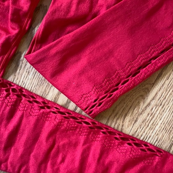 NWT Fabletics Leggings - Picture 3 of 5